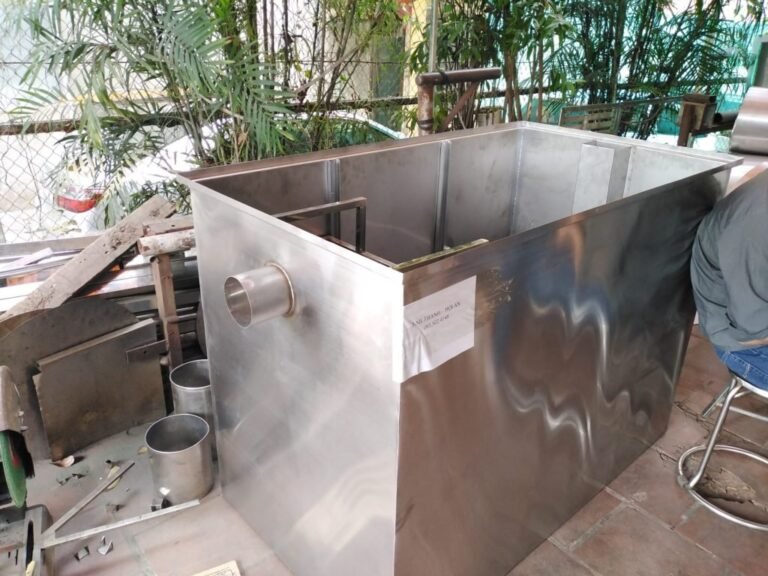 Bể tách mỡ 150L phù hợp với khách sạn, căng tin phục vụ 150 - 250 suất ăn 