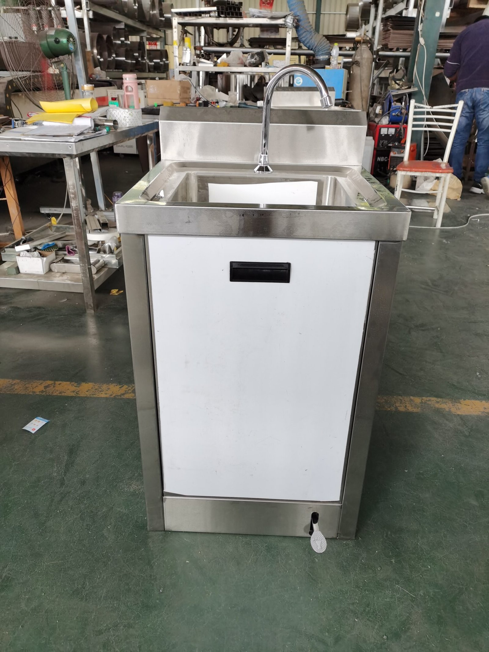 Chậu rửa tay sát khuẩn