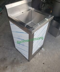 Chậu rửa tay 1 vòi có inox được thiết kế đơn giản với chất liệu inox bền, chắc chắn