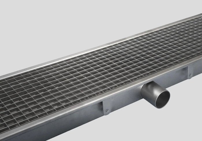 Thiết kế ưu việt giúp mương thoát nước sân vườn của Bách Hóa Môi Trường có thể thoát nước, ngăn cành cây, lá và rác tốt