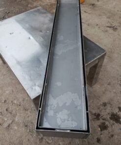 Vỉ thoát sàn inox sở hữu nhiều ưu điểm nổi bật về độ bền, hiệu quả thoát nước